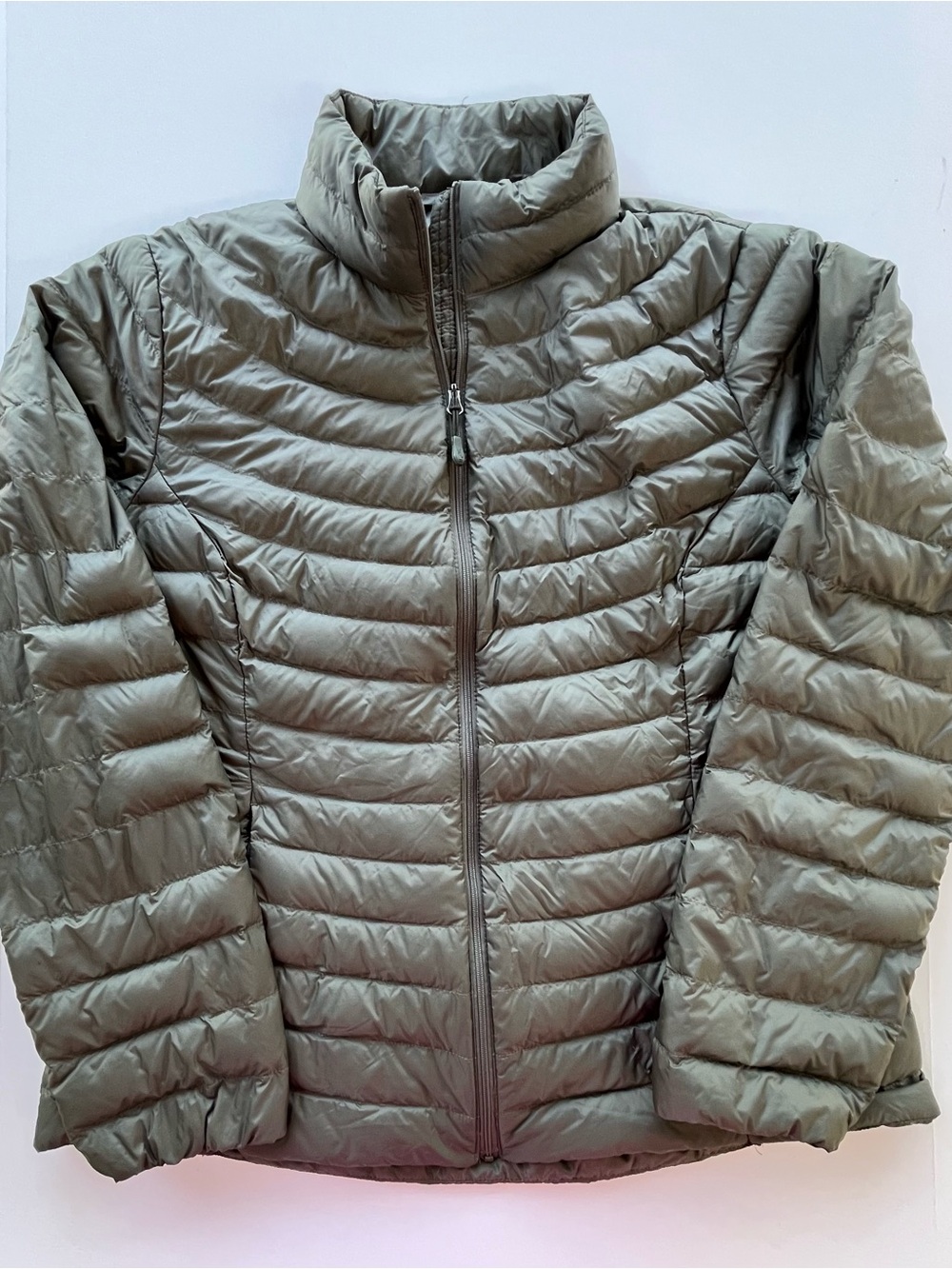 32 Degrees Women's Down Winter Jacket Size Medium assumed see pics, olive green